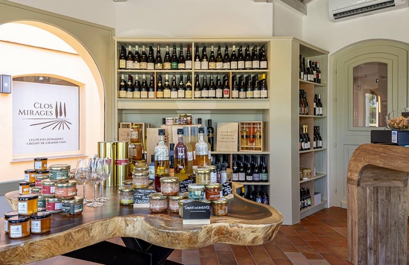 Le Concept - Maison Mirages - Restaurant Gassin - Bar à vin, cave à manger et épicerie fine